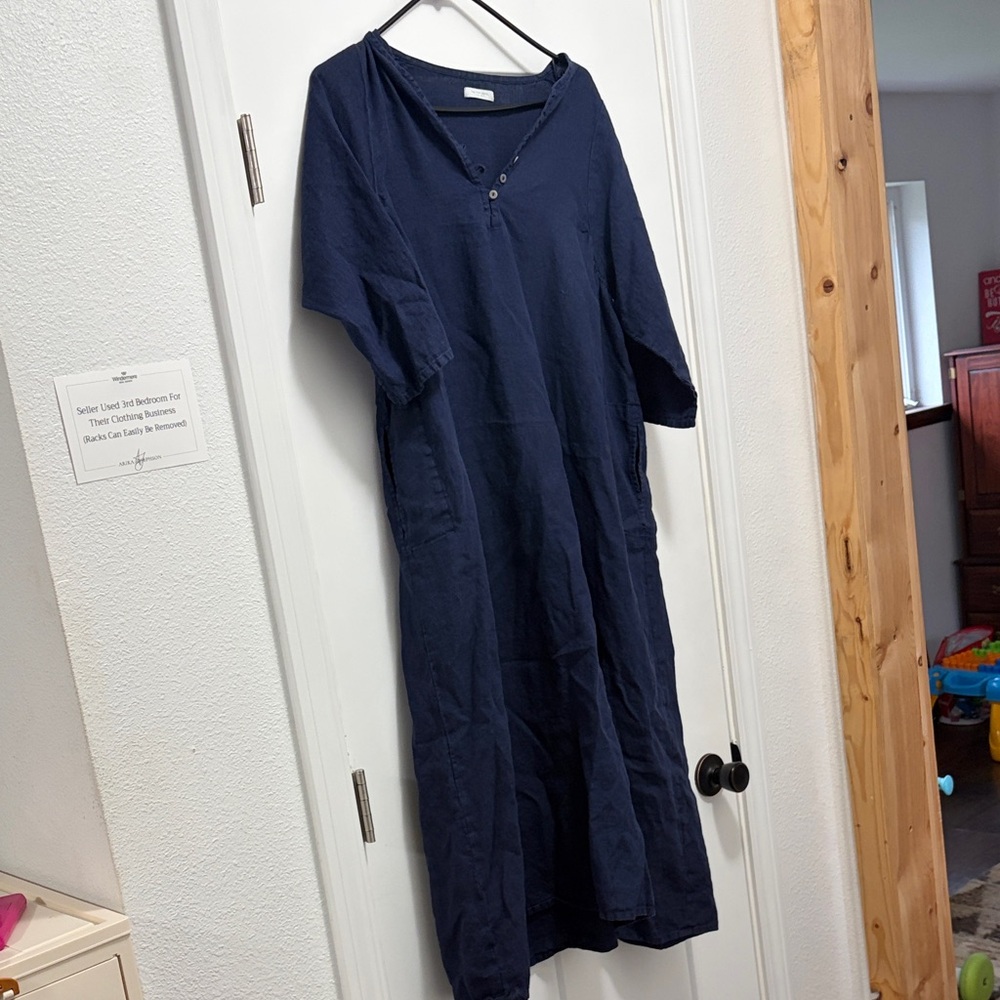 Elegant Navy Midi Dress